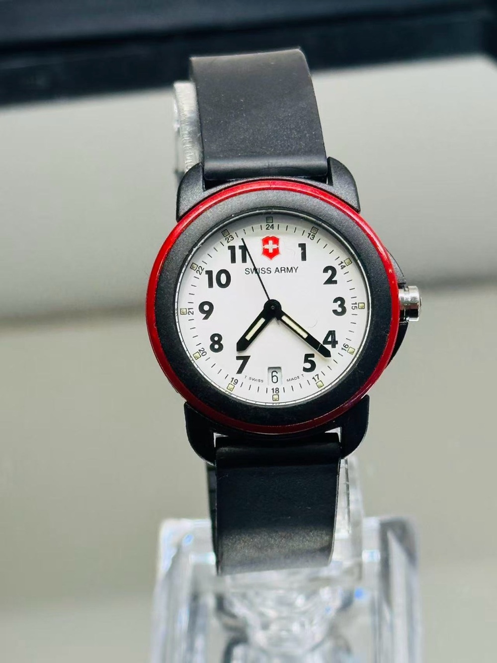 Swiss Army Victorinox Swiss Made Quartz Women Watch Date 28mm Runs New Battery